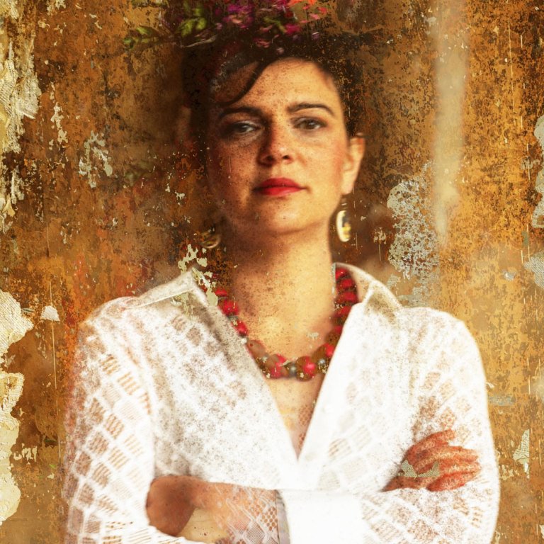JULIE LAGARRIGUE