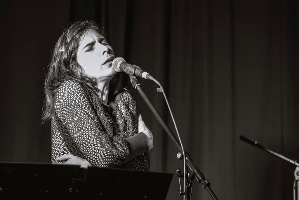 LAURE, CHANSONS BIPOLAIRES, ET ALORS !